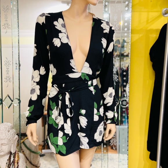 Privacy Please Romper Size Medium 100% Viscose Made in India - Picture 2 of 12